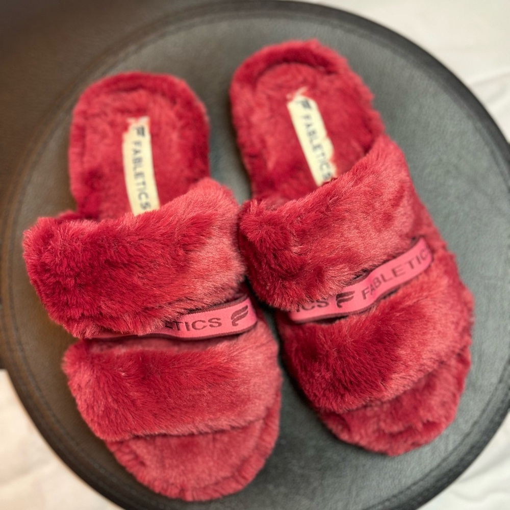 Fabletics Red Fuzzy Slippers - Picture 2 of 5